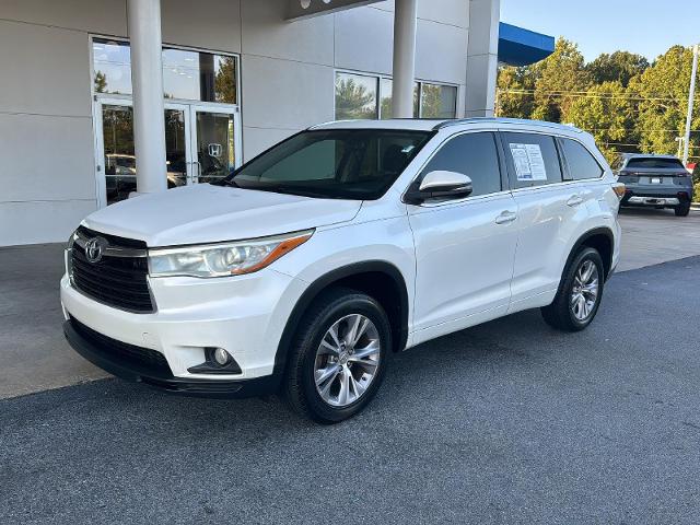 Used 2015 Toyota Highlander XLE with VIN 5TDKKRFH1FS109447 for sale in Macon, GA