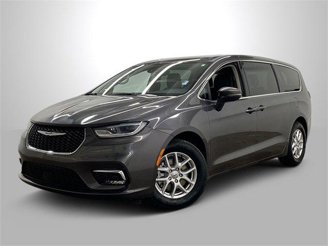 2023 Chrysler Pacifica Vehicle Photo in PORTLAND, OR 97225-3518