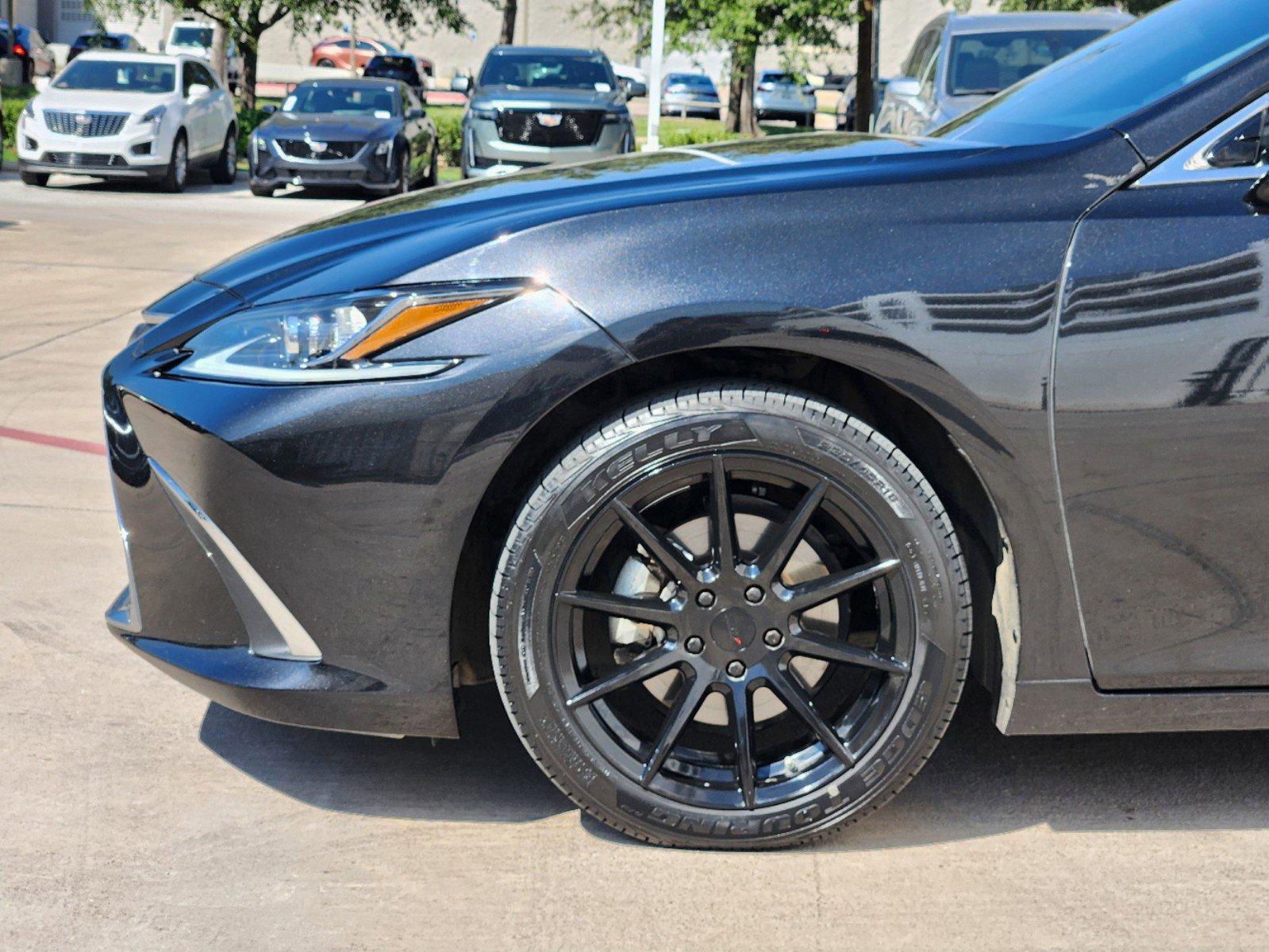 2022 Lexus ES 350 Vehicle Photo in GRAPEVINE, TX 76051-8302