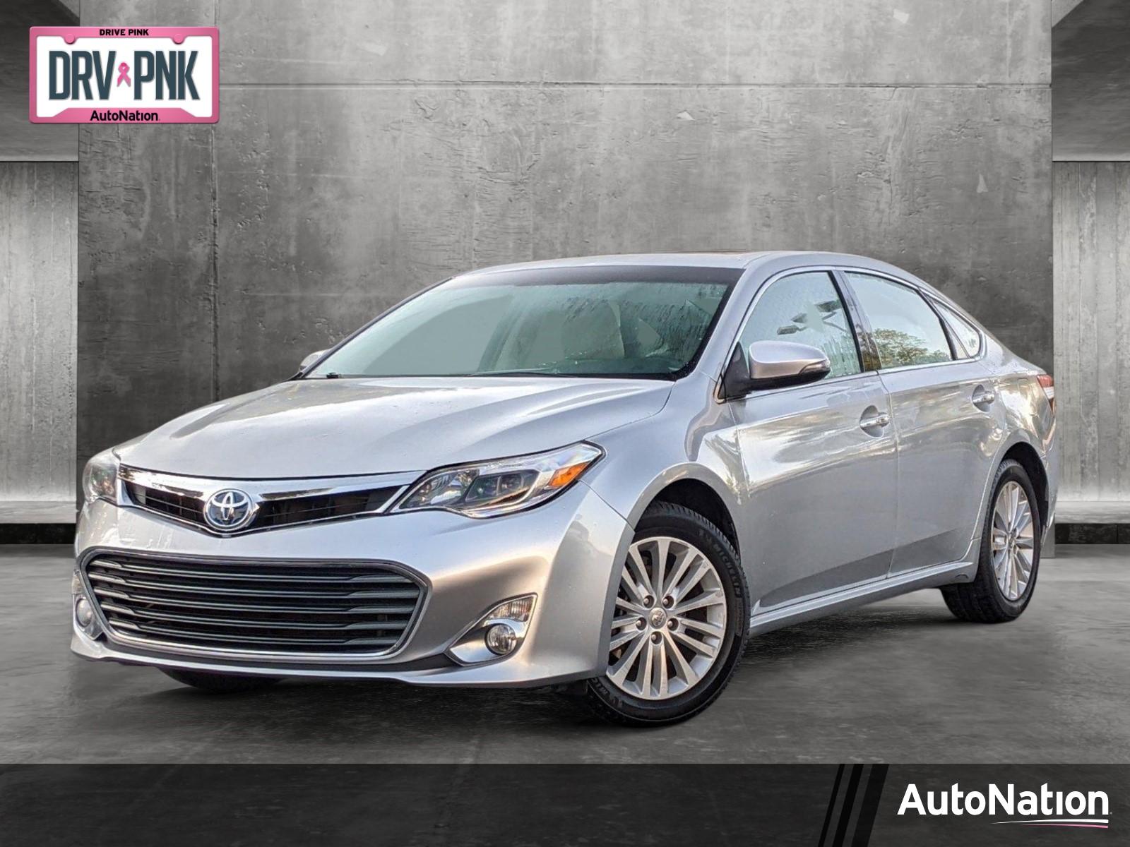 2013 Toyota Avalon Hybrid Vehicle Photo in TIMONIUM, MD 21093-2300