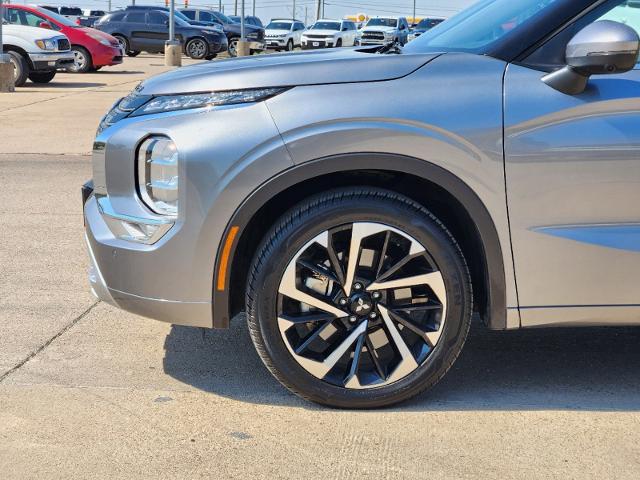 2024 Mitsubishi Outlander Vehicle Photo in Cleburne, TX 76033