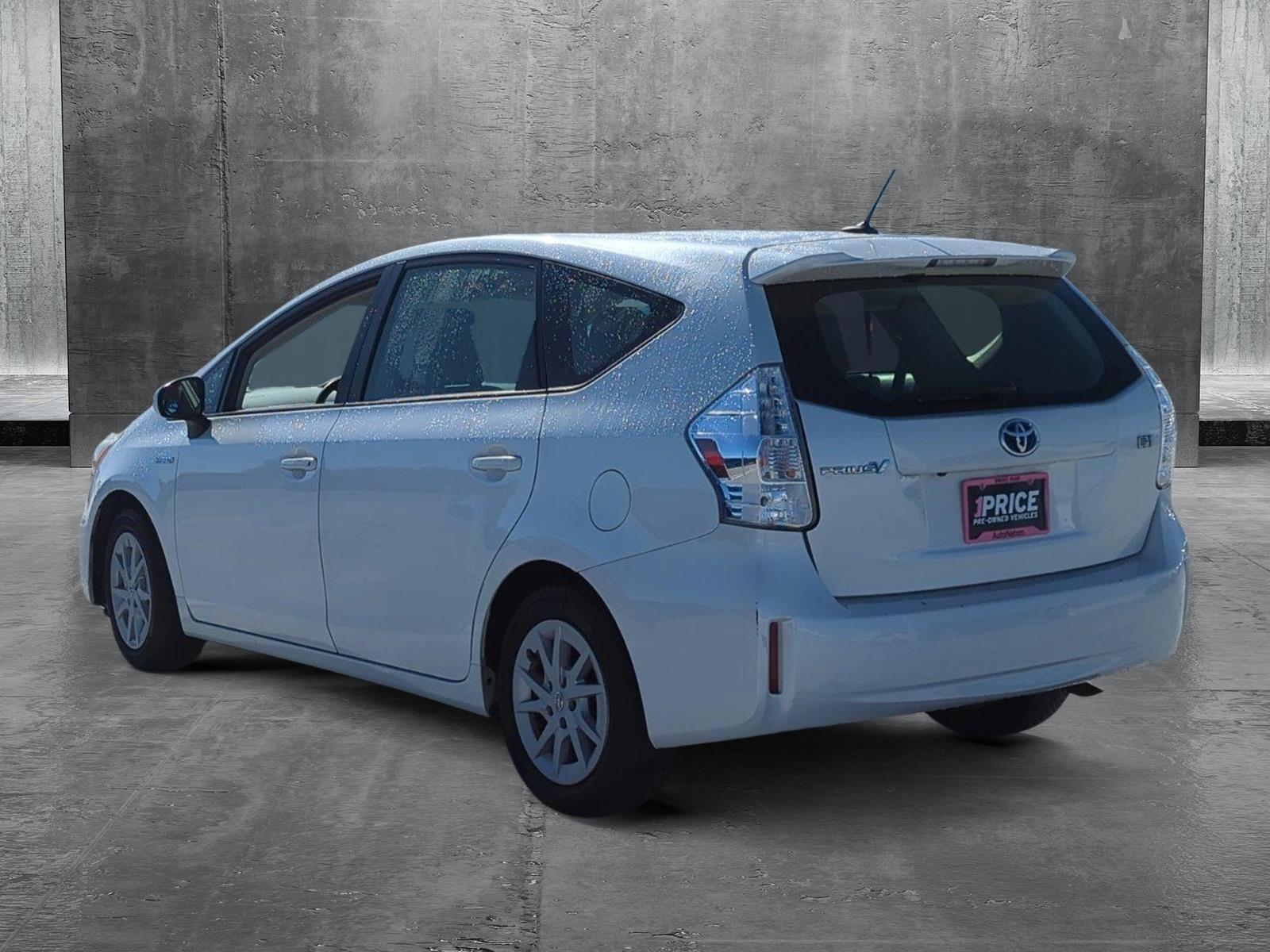 2014 Toyota Prius v Vehicle Photo in Ft. Myers, FL 33907