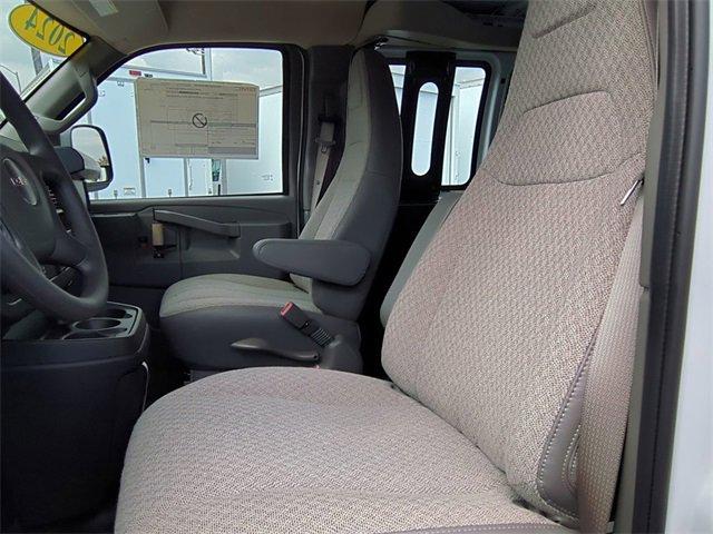 2024 GMC Savana Cargo 2500 Vehicle Photo in PASADENA, CA 91107-3803