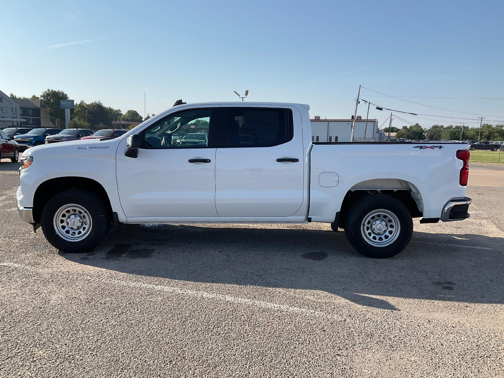 2024 Chevrolet Silverado 1500 Vehicle Photo in PONCA CITY, OK 74601-1036