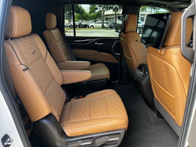 2024 Cadillac Escalade ESV Vehicle Photo in TAMPA, FL 33612-3404