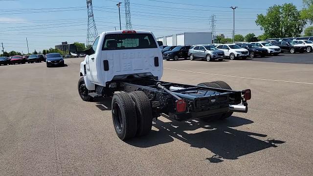 2024 Chevrolet Silverado Chassis Cab Vehicle Photo in JOLIET, IL 60435-8135