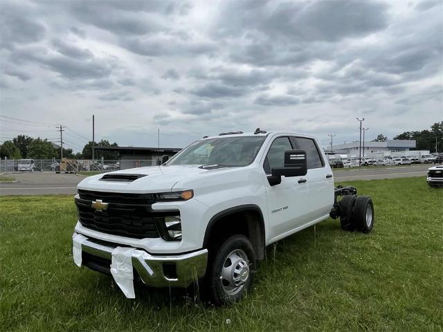 2024 Chevrolet Silverado 3500 HD Vehicle Photo in ALCOA, TN 37701-3235