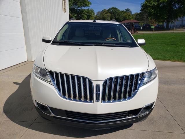 Used 2015 Lincoln MKX Base with VIN 2LMDJ8JK1FBL33053 for sale in New Castle, PA