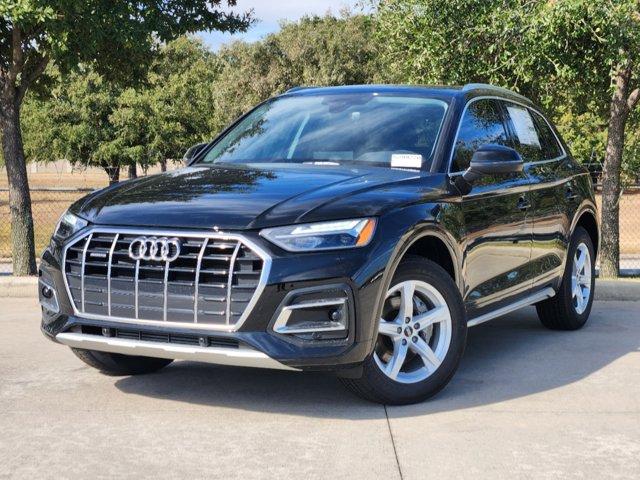 2024 Audi Q5 Vehicle Photo in HOUSTON, TX 77090