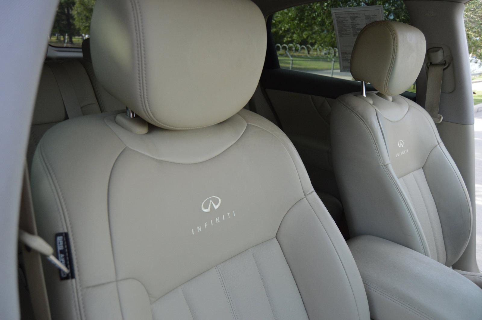 2010 INFINITI FX35 Vehicle Photo in Houston, TX 77090