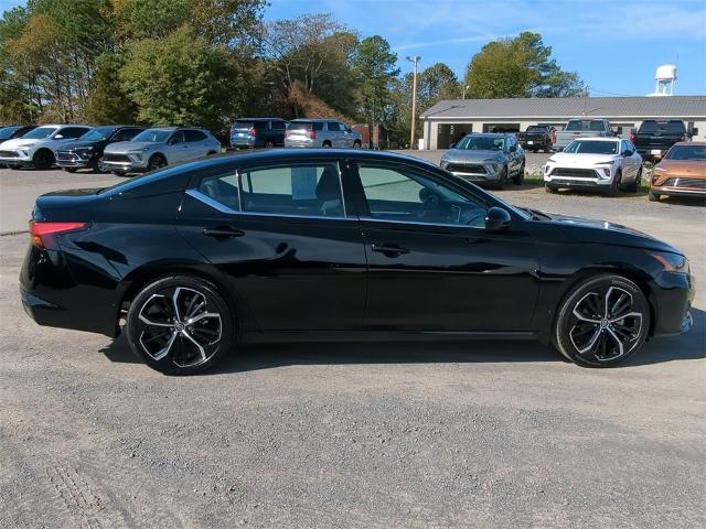 2024 Nissan Altima Vehicle Photo in ALBERTVILLE, AL 35950-0246