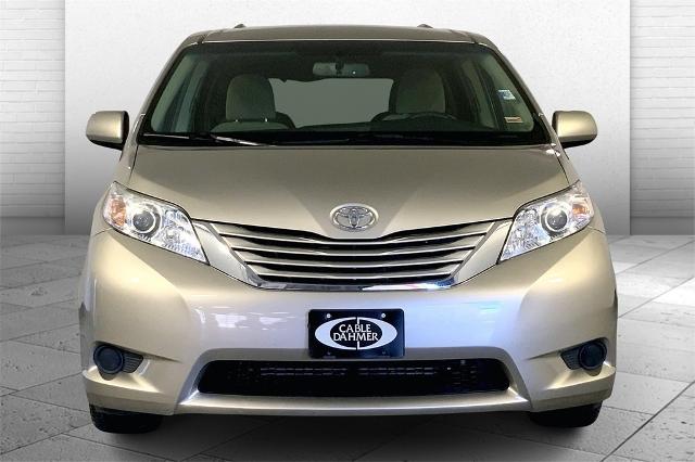 2017 Toyota Sienna Vehicle Photo in Kansas City, MO 64114