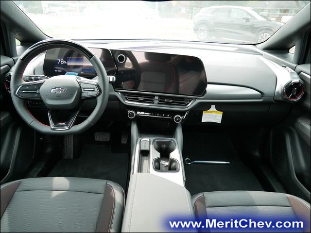 2024 Chevrolet Equinox EV Vehicle Photo in MAPLEWOOD, MN 55119-4794