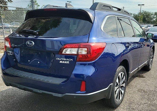 2017 Subaru Outback Vehicle Photo in Marion, IA 52302