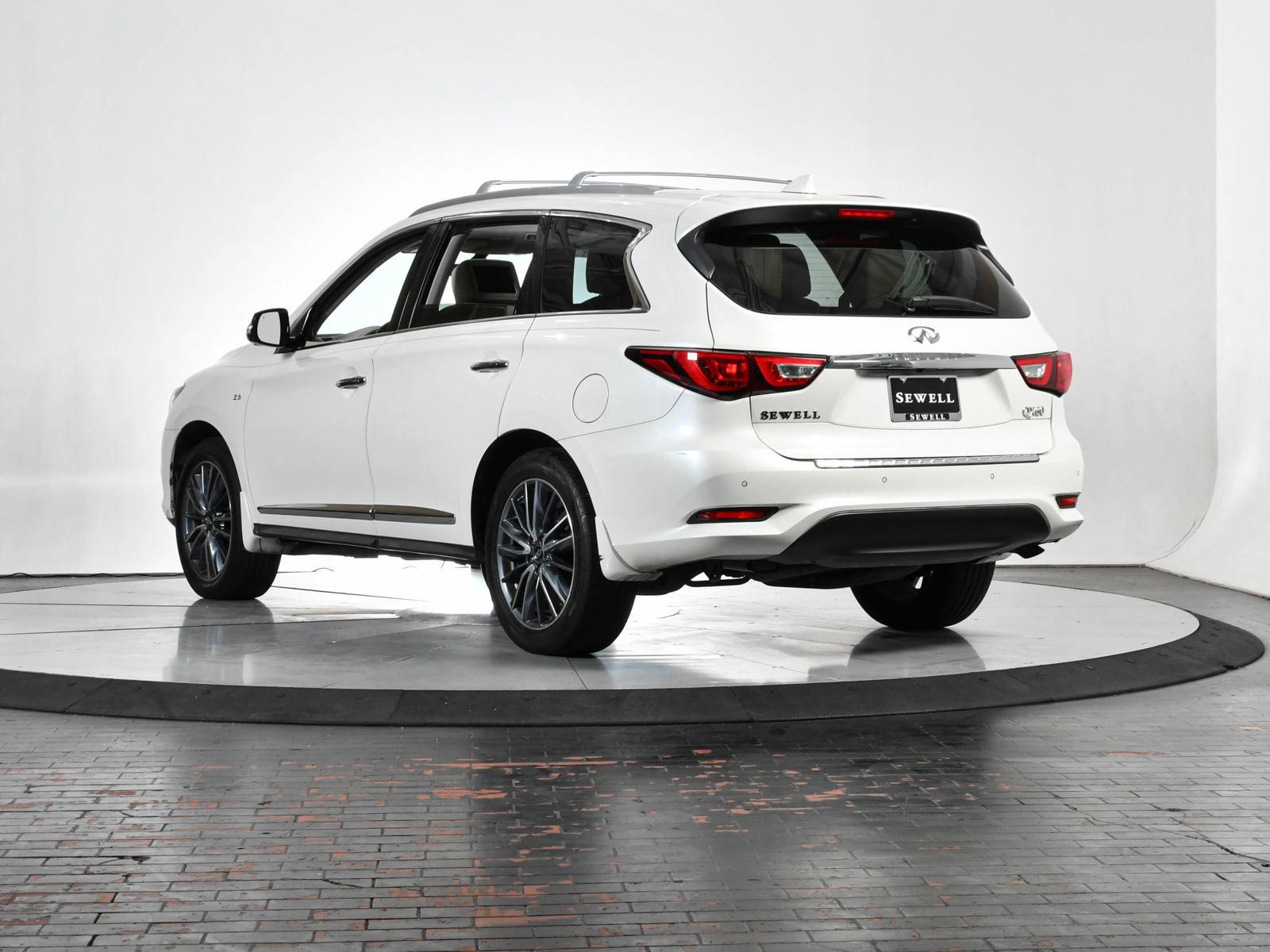 2017 INFINITI QX60 Vehicle Photo in DALLAS, TX 75235