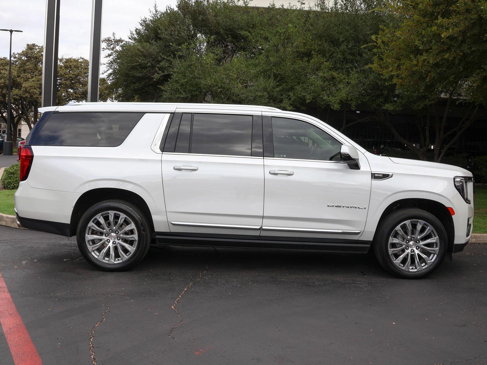 2022 GMC Yukon XL Vehicle Photo in DALLAS, TX 75209-3095