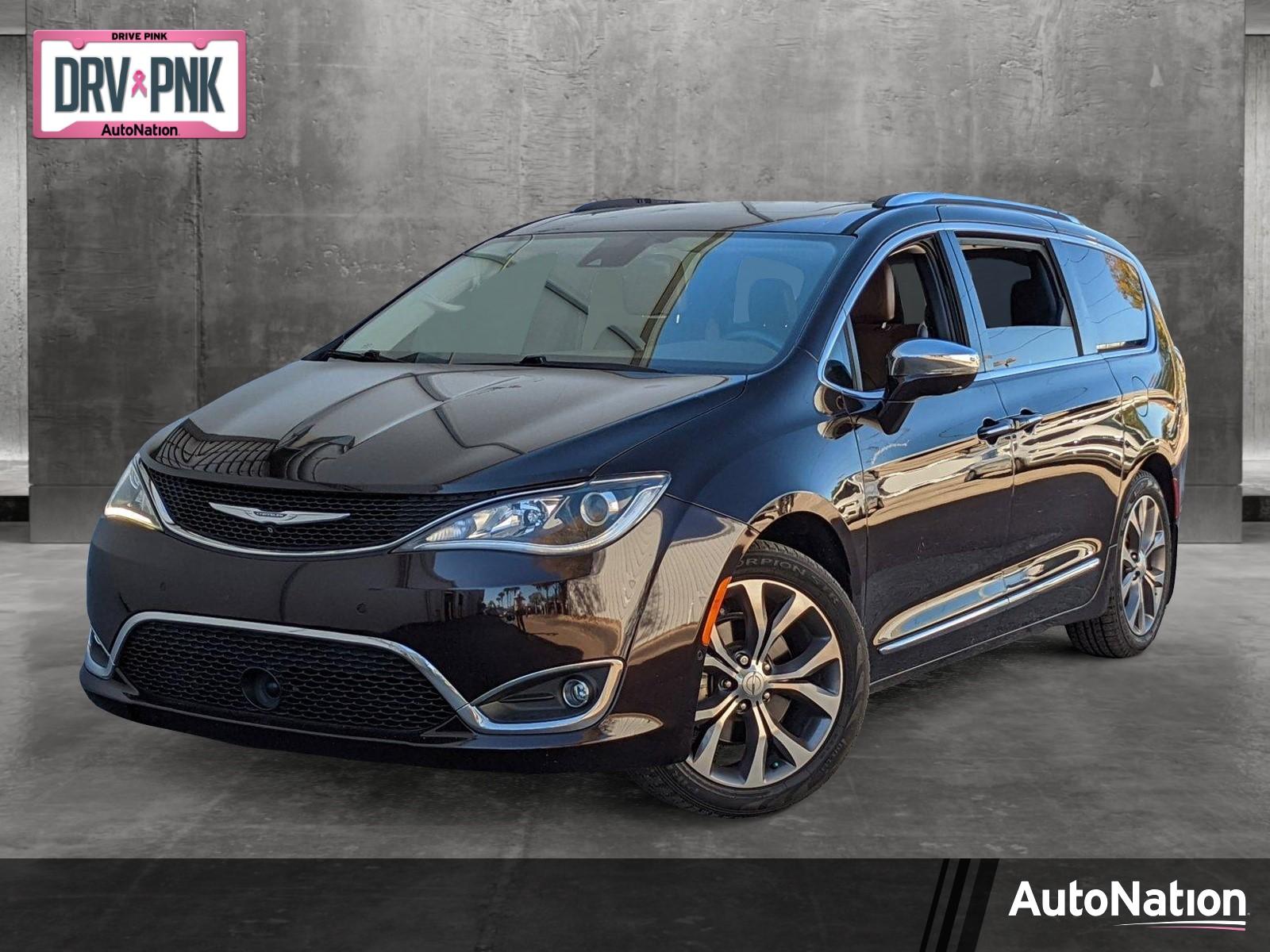 2017 Chrysler Pacifica Vehicle Photo in Tampa, FL 33614