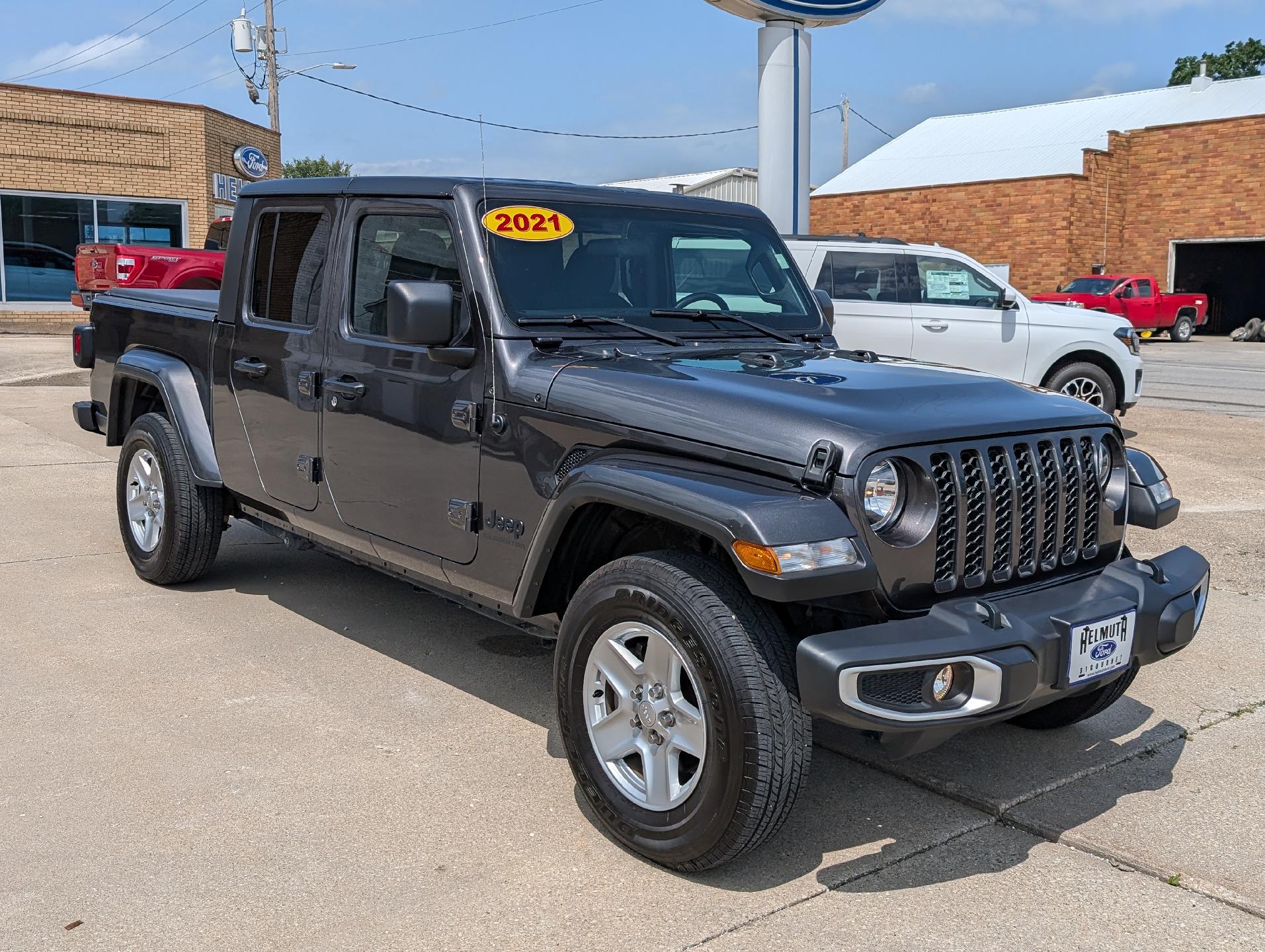 Used 2021 Jeep Gladiator Sport S with VIN 1C6HJTAG7ML508569 for sale in Sigourney, IA