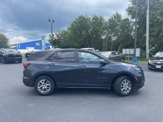 Used 2022 Chevrolet Equinox LS with VIN 3GNAXHEV8NS215264 for sale in Princeton, IL