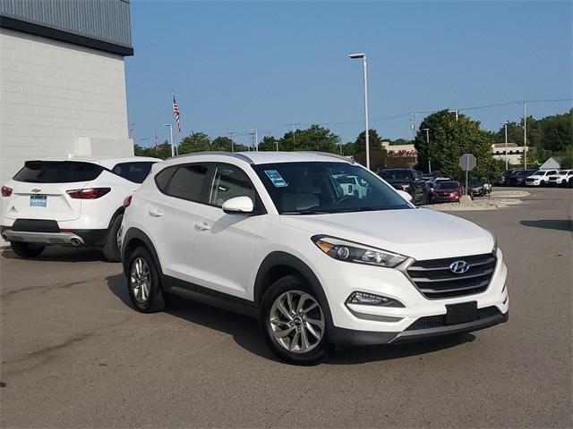 2016 Hyundai TUCSON Vehicle Photo in GRAND BLANC, MI 48439-8139