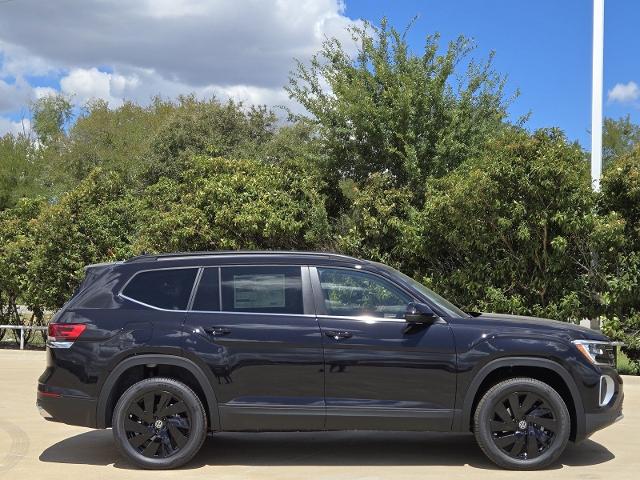 2024 Volkswagen Atlas Vehicle Photo in Weatherford, TX 76087