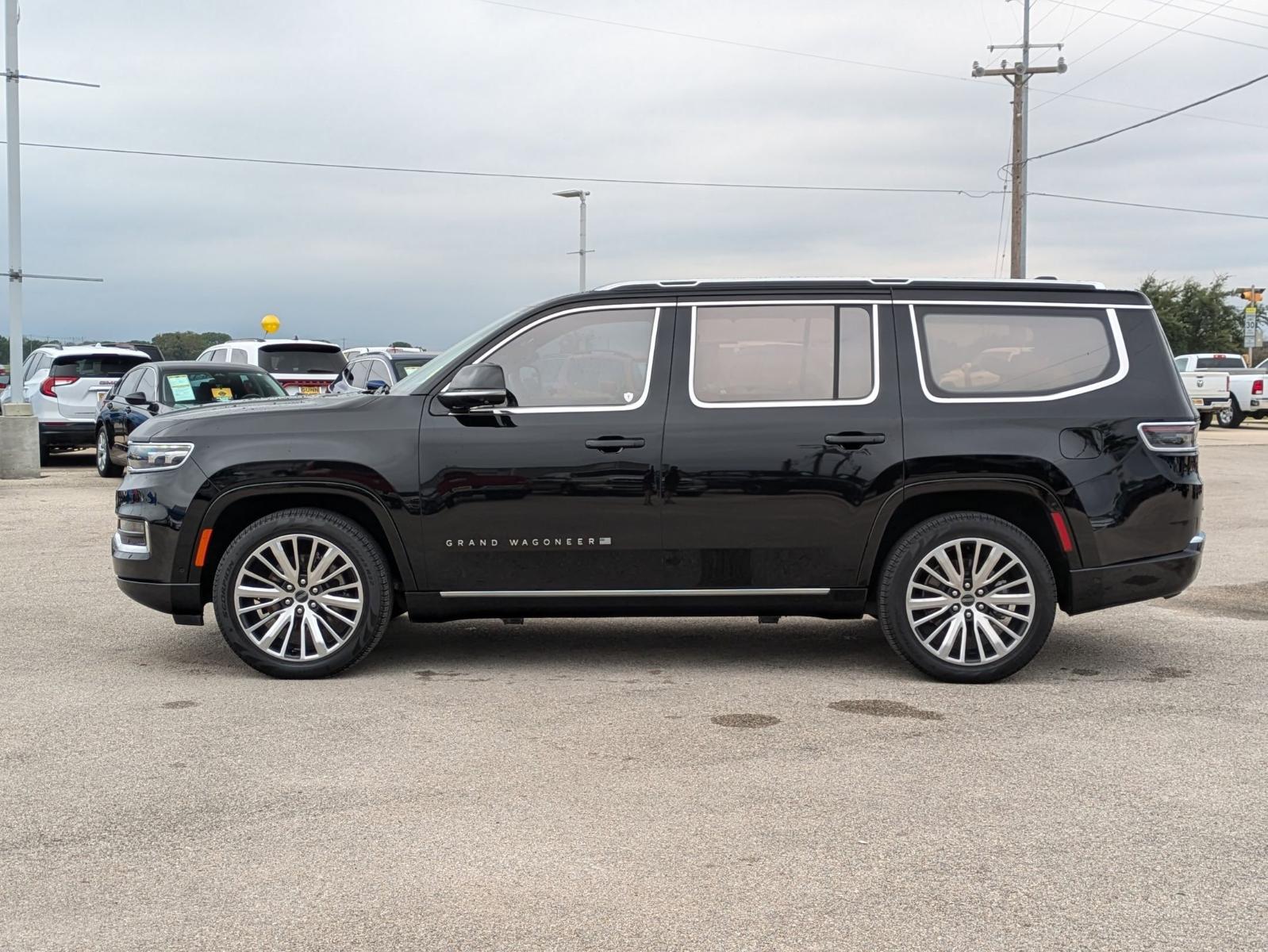 2023 Jeep Grand Wagoneer Vehicle Photo in Seguin, TX 78155