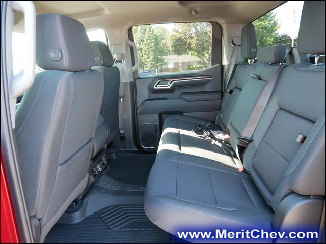 2024 Chevrolet Silverado 1500 Vehicle Photo in MAPLEWOOD, MN 55119-4794