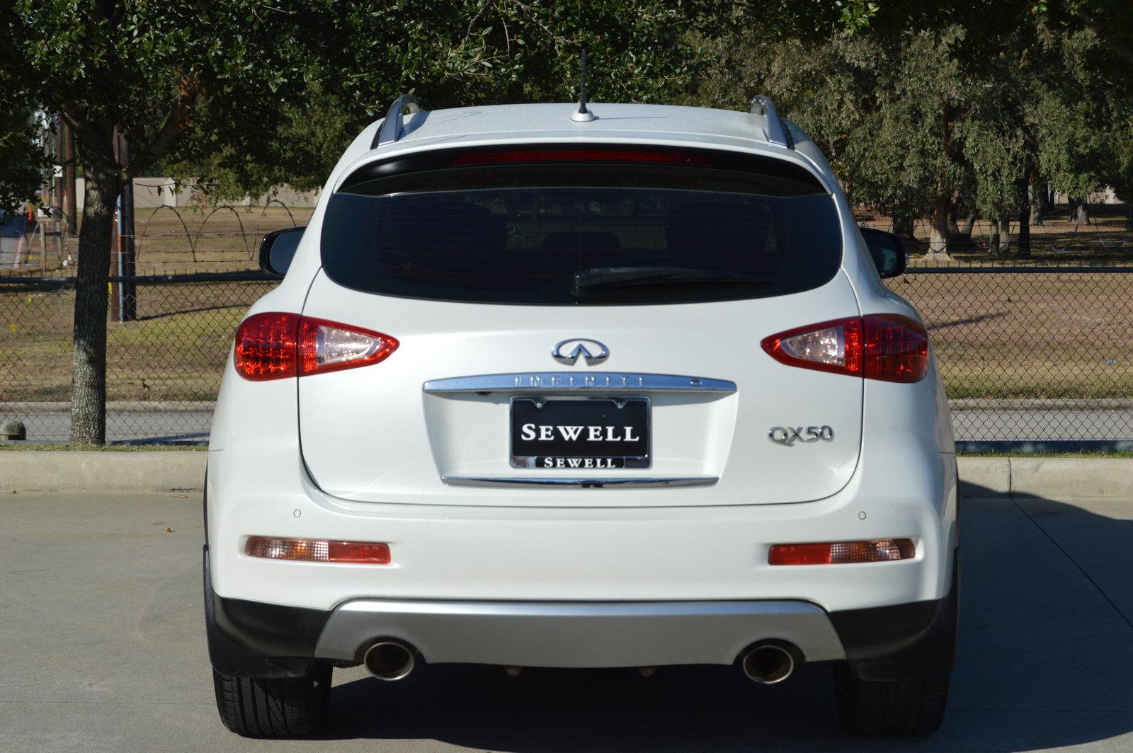 2016 INFINITI QX50 Vehicle Photo in Houston, TX 77090