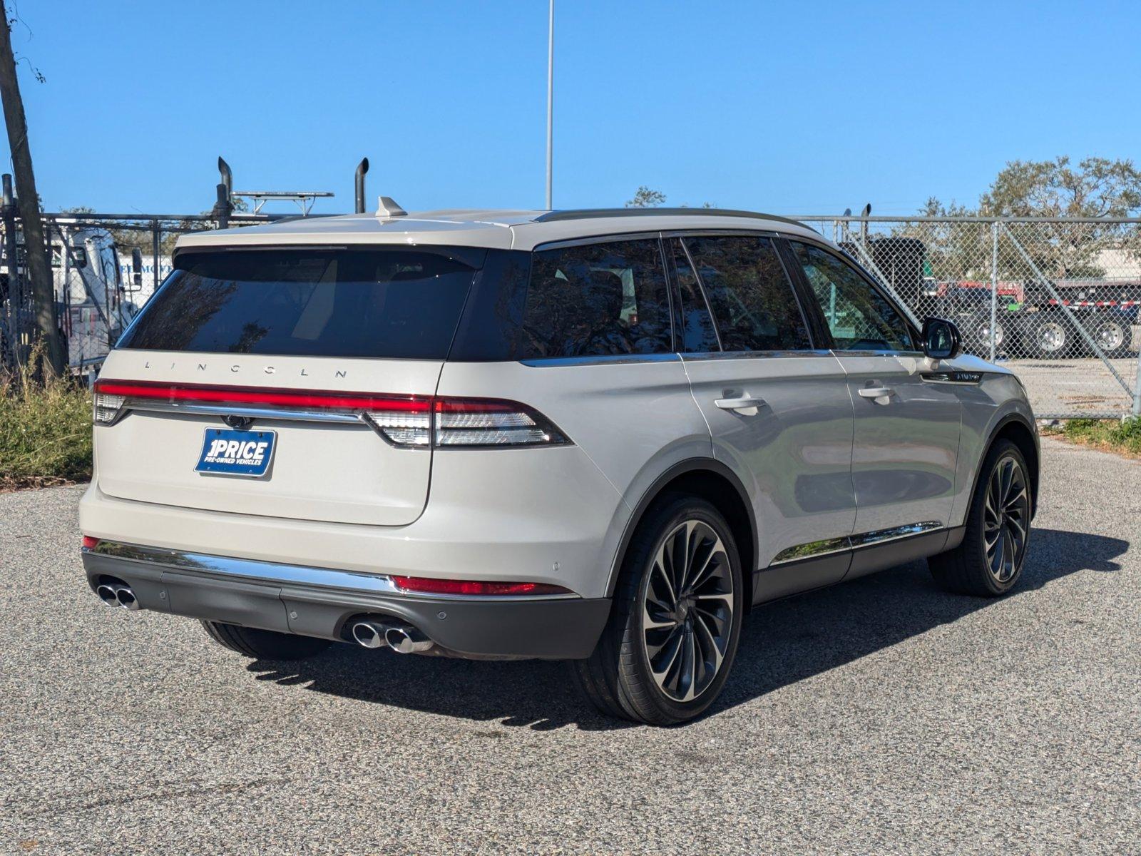 2020 Lincoln Aviator Vehicle Photo in Sarasota, FL 34231