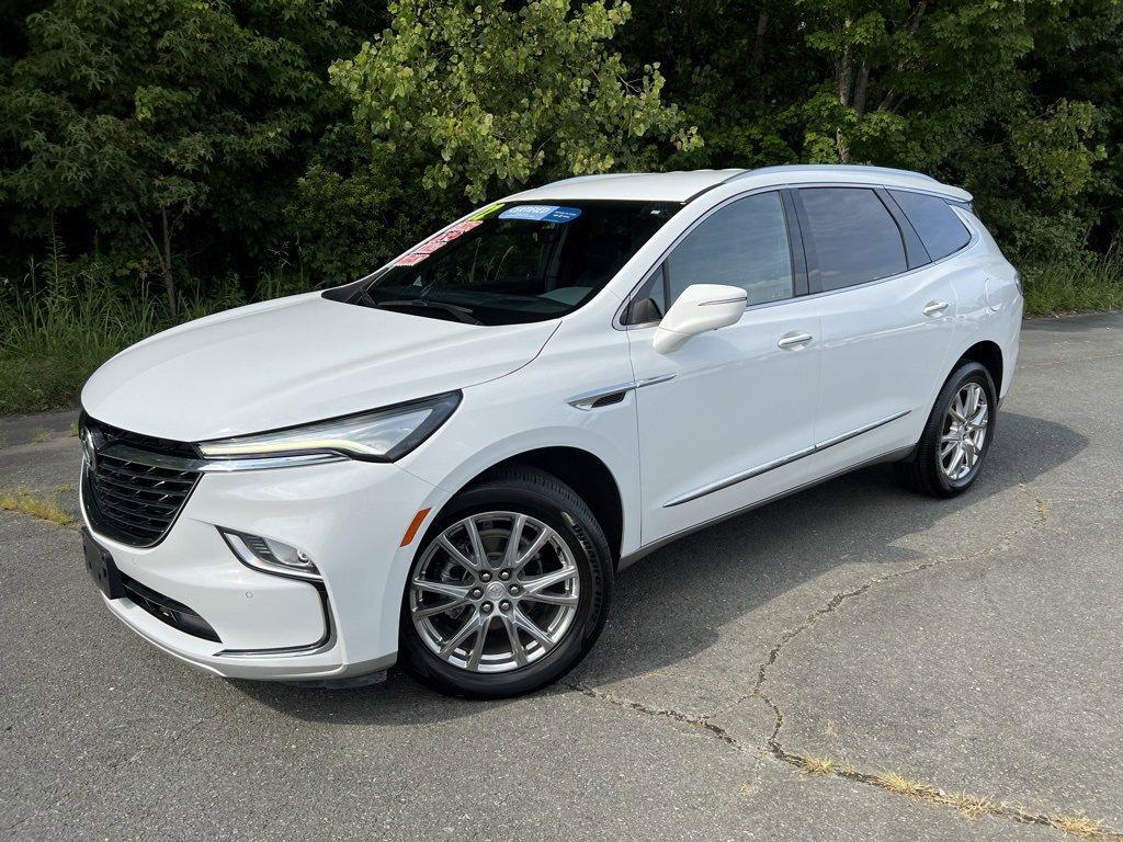 2022 Buick Enclave Vehicle Photo in MONROE, NC 28110-8431