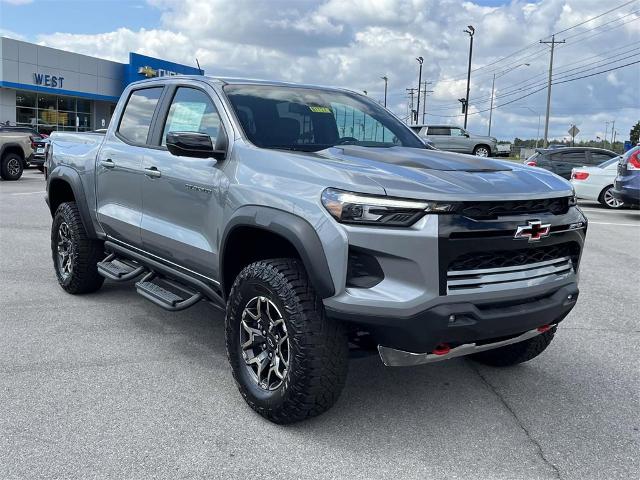 2024 Chevrolet Colorado Vehicle Photo in ALCOA, TN 37701-3235