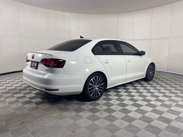 2016 Volkswagen Jetta Sedan Vehicle Photo in MEDINA, OH 44256-9001