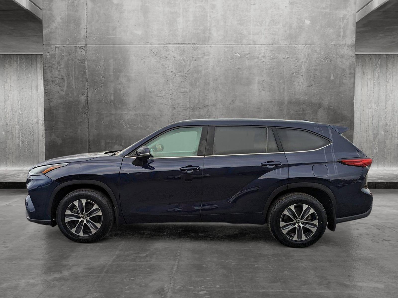 2021 Toyota Highlander Vehicle Photo in Spokane Valley, WA 99212