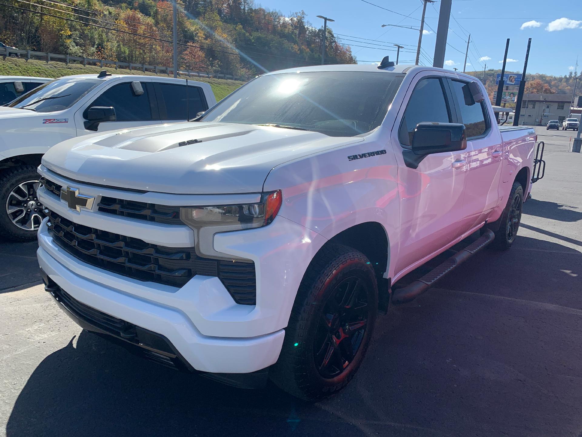 Used 2023 Chevrolet Silverado 1500 RST with VIN 1GCUDEEL2PZ196468 for sale in Pikeville, KY