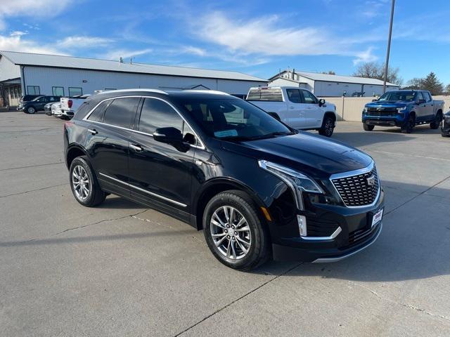 Used 2021 Cadillac XT5 Premium Luxury with VIN 1GYKNDRS2MZ230219 for sale in Lennox, SD