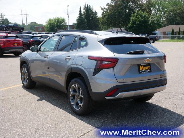 2024 Chevrolet Trax Vehicle Photo in MAPLEWOOD, MN 55119-4794