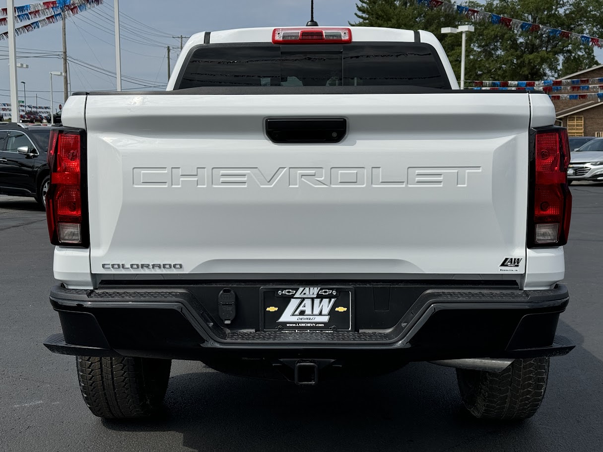 2024 Chevrolet Colorado Vehicle Photo in BOONVILLE, IN 47601-9633