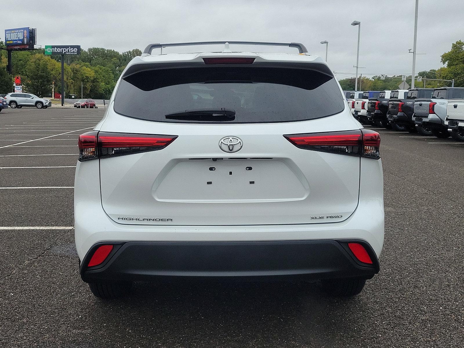 2022 Toyota Highlander Vehicle Photo in Trevose, PA 19053