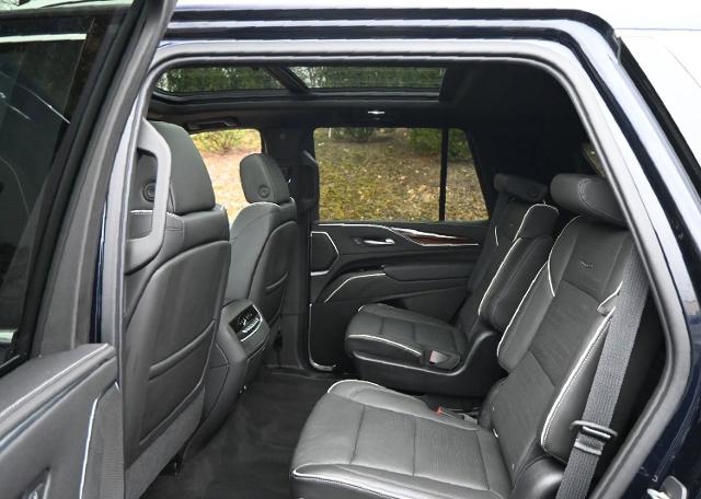 2021 Cadillac Escalade Vehicle Photo in NORWOOD, MA 02062-5222