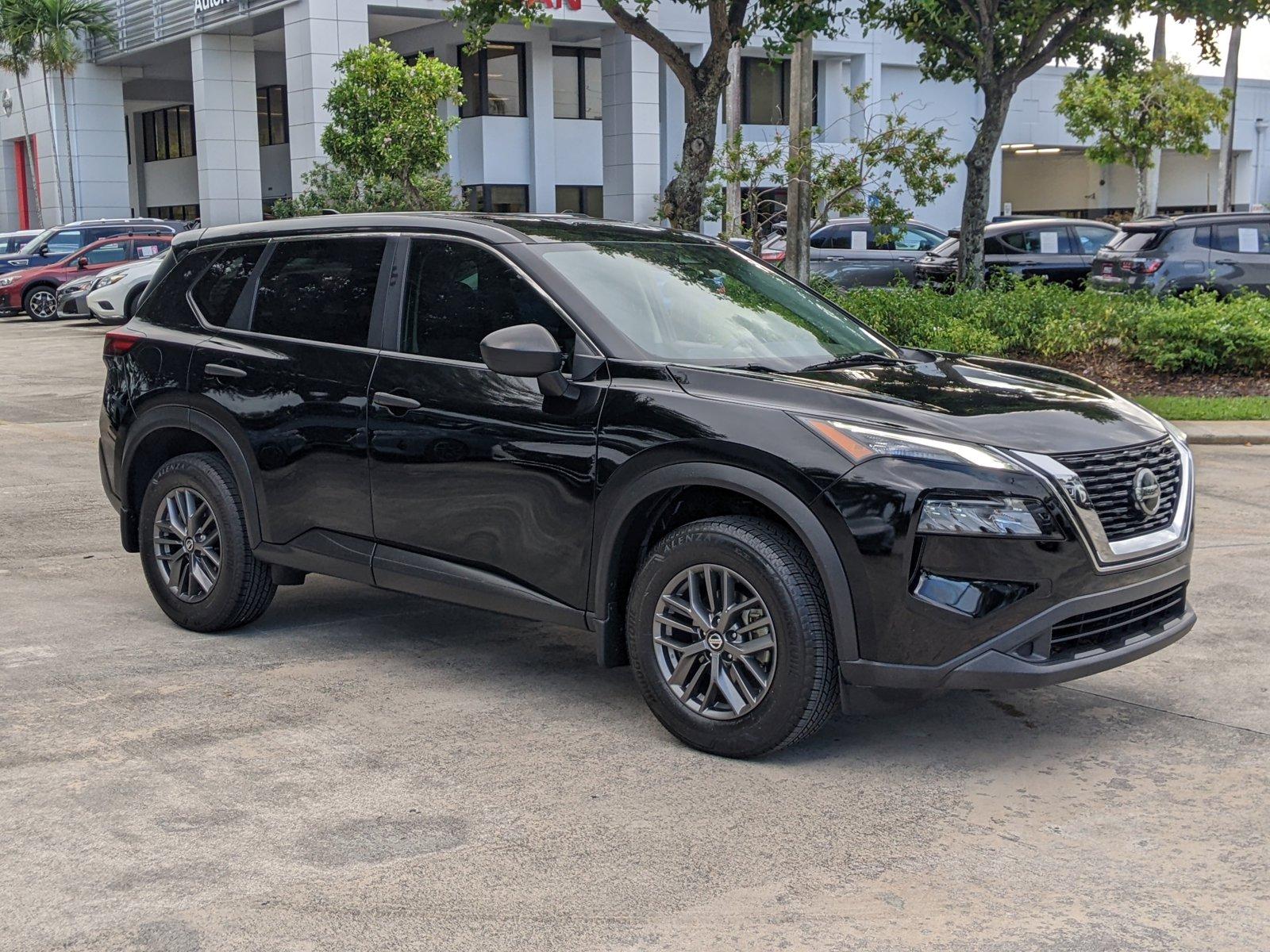 2021 Nissan Rogue Vehicle Photo in Pembroke Pines , FL 33084