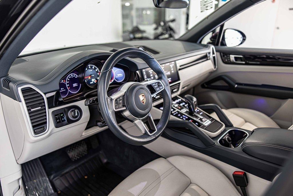 2021 Porsche Cayenne Vehicle Photo in Saint Charles, IL 60174