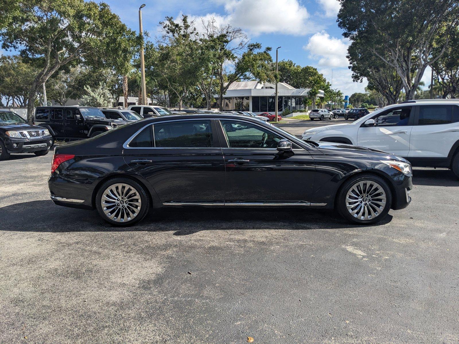 2018 Genesis G90 Vehicle Photo in GREENACRES, FL 33463-3207