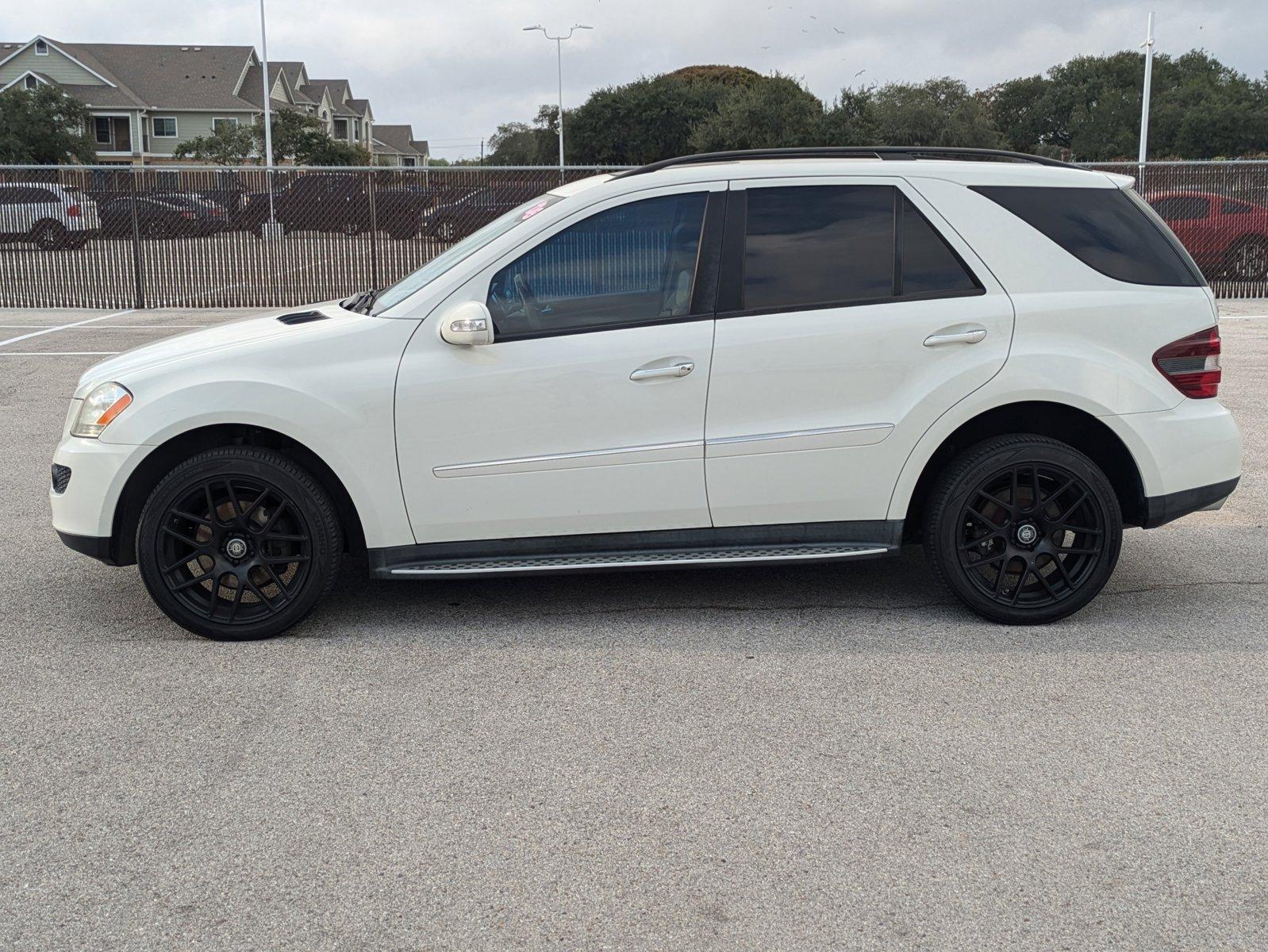 2008 Mercedes-Benz M-Class Vehicle Photo in Corpus Christi, TX 78415