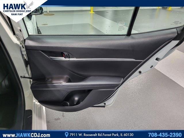 2022 Toyota Camry Vehicle Photo in Saint Charles, IL 60174