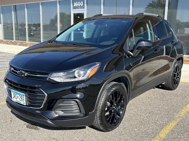 Used 2022 Chevrolet Trax LT with VIN KL7CJPSM5NB563492 for sale in Crookston, Minnesota