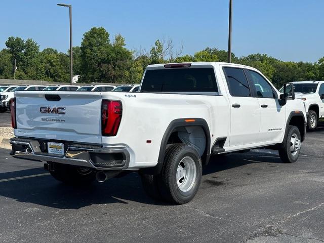 2024 GMC Sierra 3500 HD Vehicle Photo in COLUMBIA, MO 65203-3903