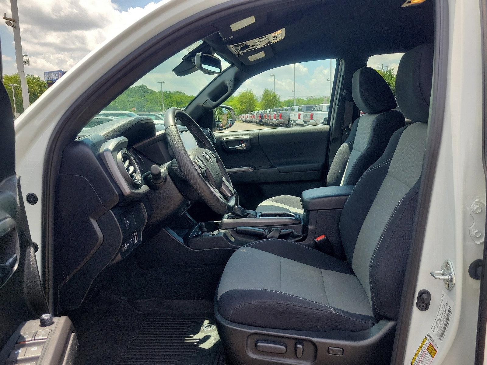 2021 Toyota Tacoma 4WD Vehicle Photo in Trevose, PA 19053