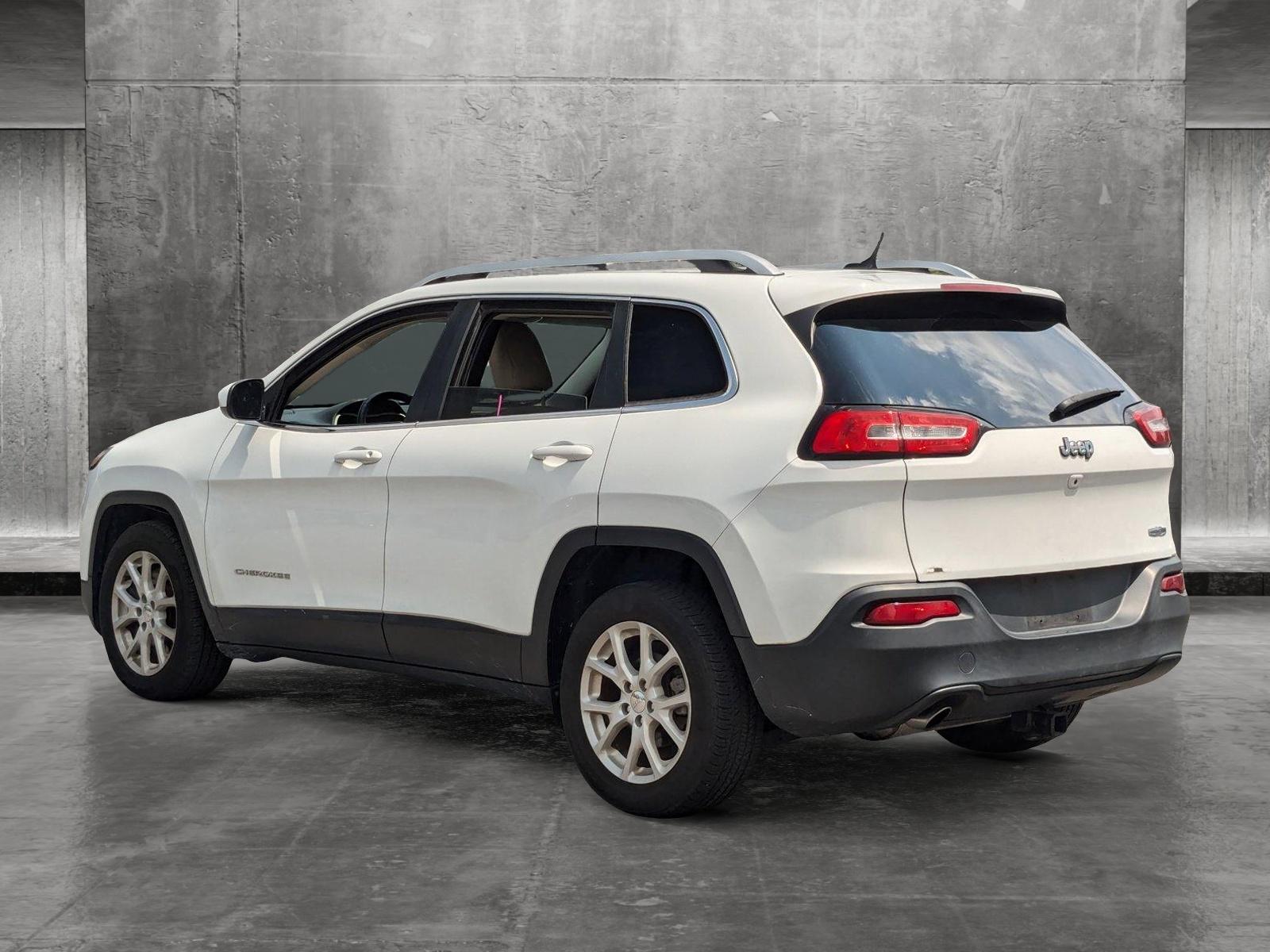 2015 Jeep Cherokee Vehicle Photo in St. Petersburg, FL 33713