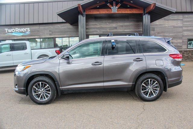 2019 Toyota Highlander Vehicle Photo in MILES CITY, MT 59301-5791