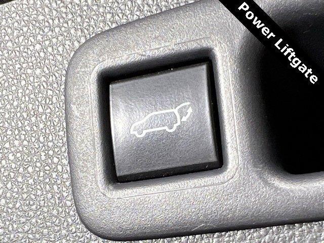 2020 Toyota Highlander Vehicle Photo in HARRISONBURG, VA 22801-8763